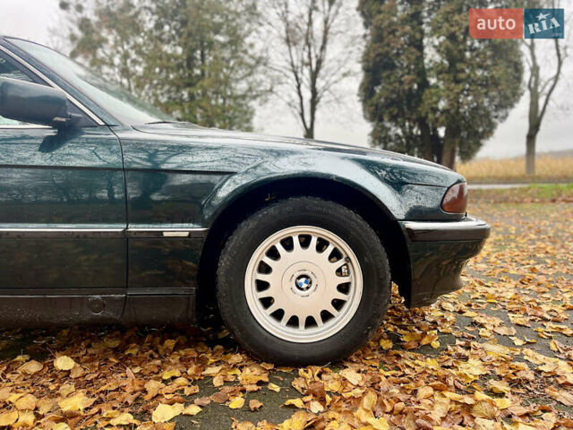 Зелений БМВ 7 Серія, об'ємом двигуна 2.5 л та пробігом 375 тис. км за 4555 $, фото 22 на Automoto.ua