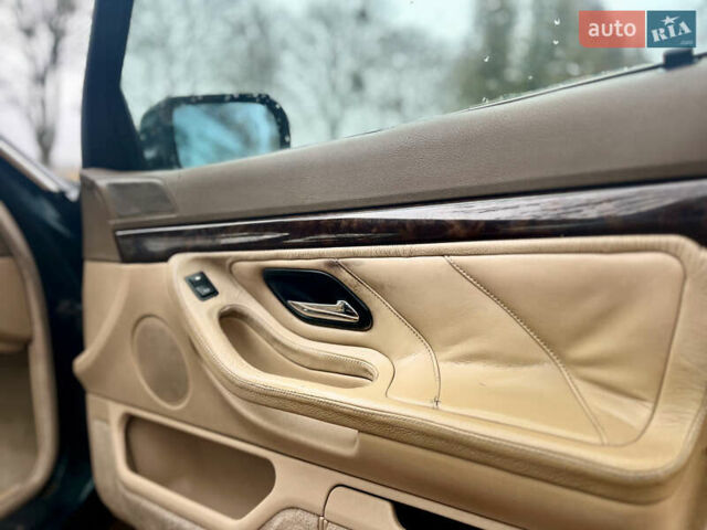 Зелений БМВ 7 Серія, об'ємом двигуна 2.5 л та пробігом 375 тис. км за 4555 $, фото 53 на Automoto.ua