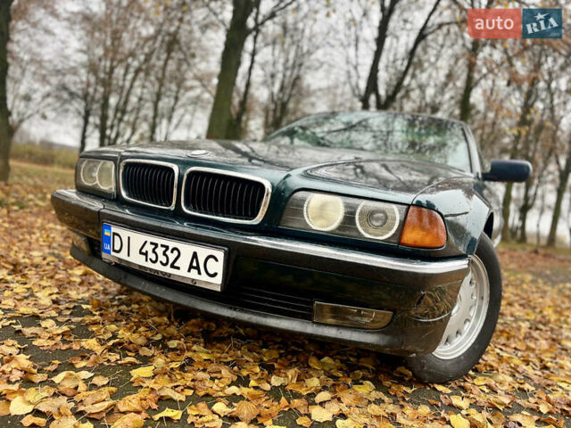 Зелений БМВ 7 Серія, об'ємом двигуна 2.5 л та пробігом 375 тис. км за 4555 $, фото 5 на Automoto.ua