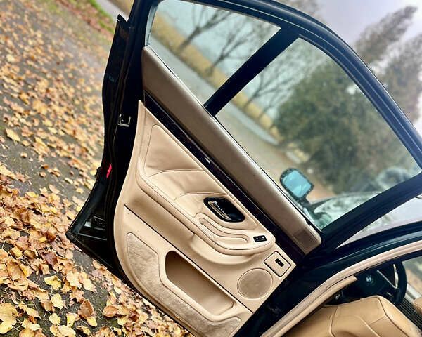 Зелений БМВ 7 Серія, об'ємом двигуна 2.5 л та пробігом 375 тис. км за 4555 $, фото 36 на Automoto.ua