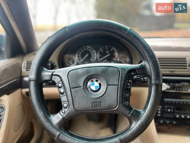 Зелений БМВ 7 Серія, об'ємом двигуна 2.5 л та пробігом 375 тис. км за 4555 $, фото 33 на Automoto.ua