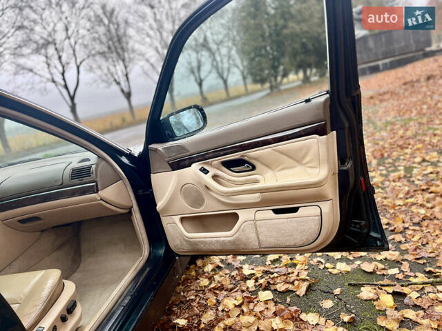 Зелений БМВ 7 Серія, об'ємом двигуна 2.5 л та пробігом 375 тис. км за 4555 $, фото 52 на Automoto.ua