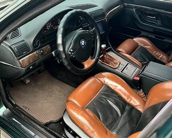 Зеленый БМВ 7 Серия, объемом двигателя 3.5 л и пробегом 475 тыс. км за 3400 $, фото 5 на Automoto.ua