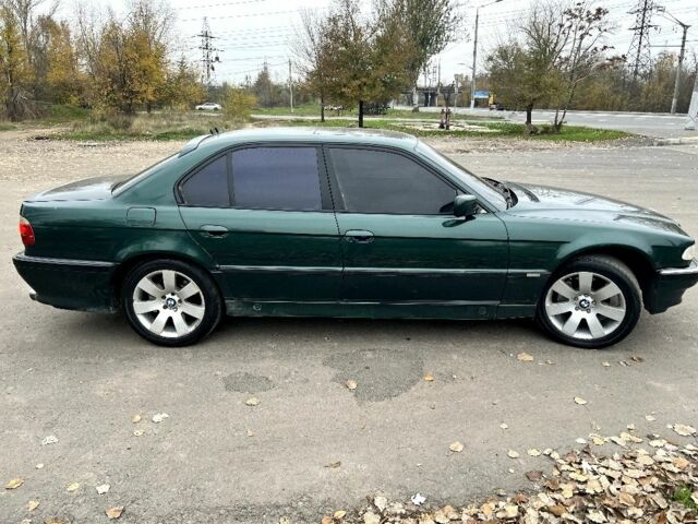 Зелений БМВ 7 Серія, об'ємом двигуна 3 л та пробігом 475 тис. км за 3400 $, фото 2 на Automoto.ua