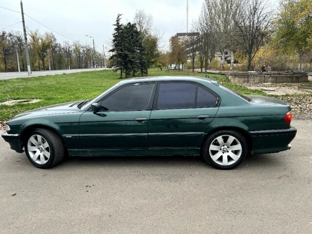 Зелений БМВ 7 Серія, об'ємом двигуна 3 л та пробігом 475 тис. км за 3400 $, фото 4 на Automoto.ua