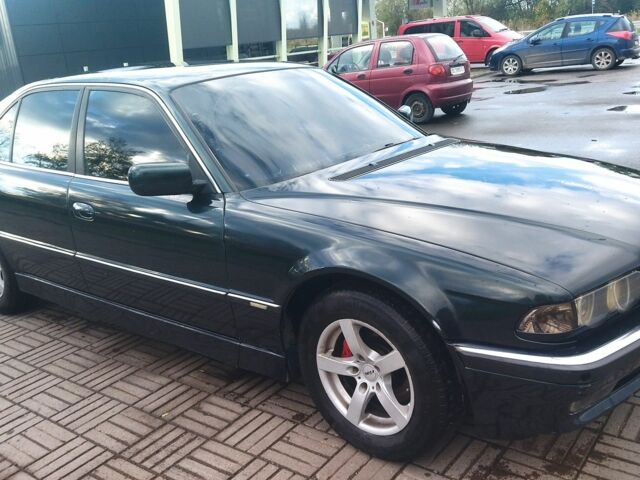 Зеленый БМВ 7 Серия, объемом двигателя 3 л и пробегом 444 тыс. км за 3333 $, фото 6 на Automoto.ua