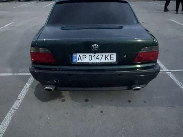 Зелений БМВ 7 Серія, об'ємом двигуна 3 л та пробігом 380 тис. км за 5000 $, фото 2 на Automoto.ua