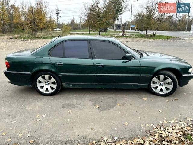 Зеленый БМВ 7 Серия, объемом двигателя 3.5 л и пробегом 475 тыс. км за 3400 $, фото 2 на Automoto.ua