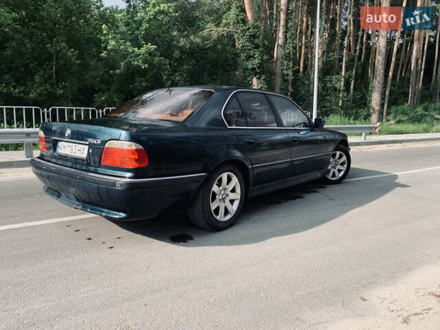 Зеленый БМВ 7 Серия, объемом двигателя 2.5 л и пробегом 304 тыс. км за 3500 $, фото 3 на Automoto.ua
