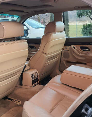 Зеленый БМВ 7 Серия, объемом двигателя 3 л и пробегом 450 тыс. км за 5700 $, фото 17 на Automoto.ua