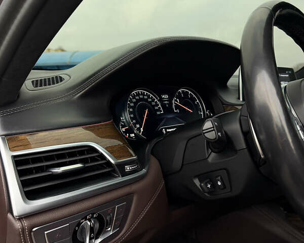 Зеленый БМВ 7 Серия, объемом двигателя 2.99 л и пробегом 215 тыс. км за 35000 $, фото 23 на Automoto.ua