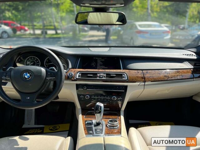 Чорний БМВ 740, об'ємом двигуна 3 л та пробігом 250 тис. км за 15400 $, фото 13 на Automoto.ua