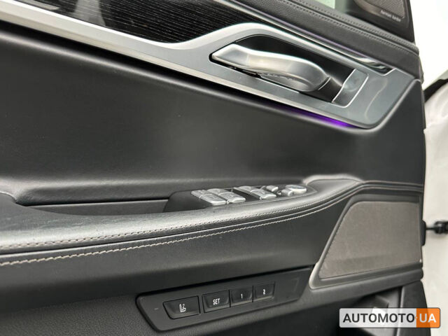 Білий БМВ 750, об'ємом двигуна 4.4 л та пробігом 45 тис. км за 41000 $, фото 8 на Automoto.ua