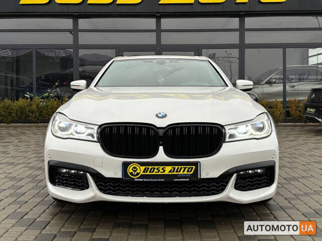 Білий БМВ 750, об'ємом двигуна 4.4 л та пробігом 45 тис. км за 41000 $, фото 1 на Automoto.ua