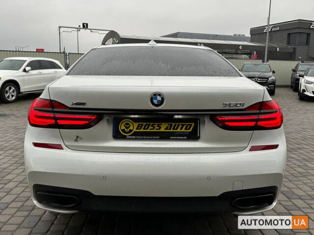 Білий БМВ 750, об'ємом двигуна 4.4 л та пробігом 45 тис. км за 41000 $, фото 5 на Automoto.ua