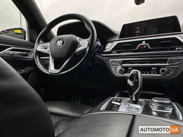 Білий БМВ 750, об'ємом двигуна 4.4 л та пробігом 45 тис. км за 41000 $, фото 22 на Automoto.ua