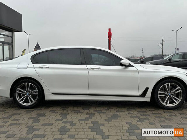 Білий БМВ 750, об'ємом двигуна 4.4 л та пробігом 45 тис. км за 41000 $, фото 7 на Automoto.ua