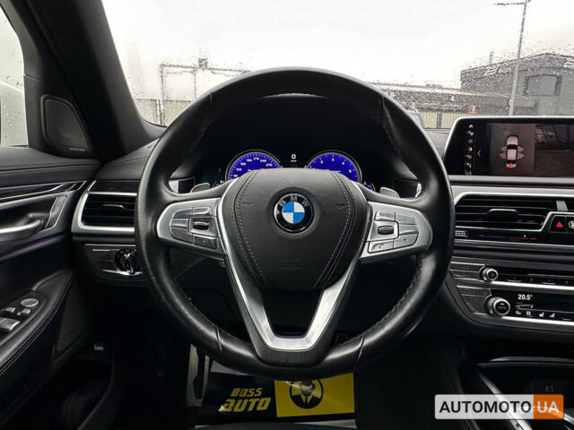 Білий БМВ 750, об'ємом двигуна 4.4 л та пробігом 45 тис. км за 41000 $, фото 14 на Automoto.ua