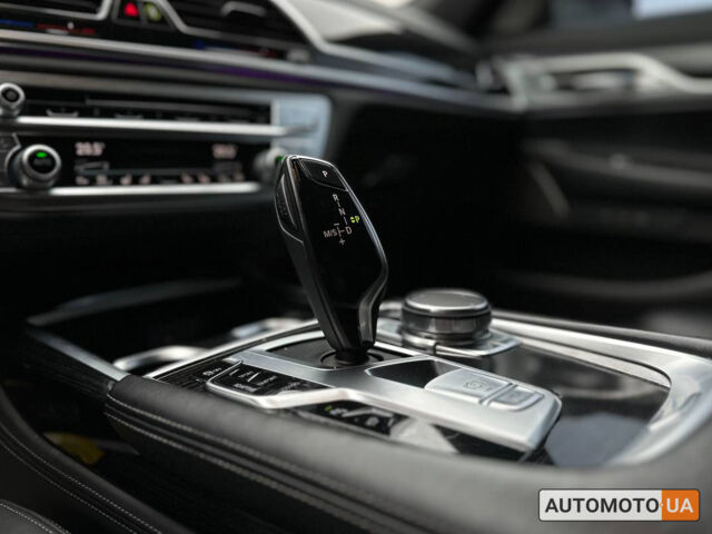 Білий БМВ 750, об'ємом двигуна 4.4 л та пробігом 45 тис. км за 41000 $, фото 18 на Automoto.ua
