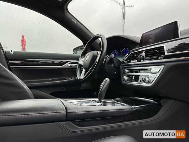 Білий БМВ 750, об'ємом двигуна 4.4 л та пробігом 45 тис. км за 41000 $, фото 25 на Automoto.ua