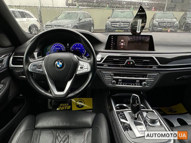 Білий БМВ 750, об'ємом двигуна 4.4 л та пробігом 45 тис. км за 41000 $, фото 13 на Automoto.ua