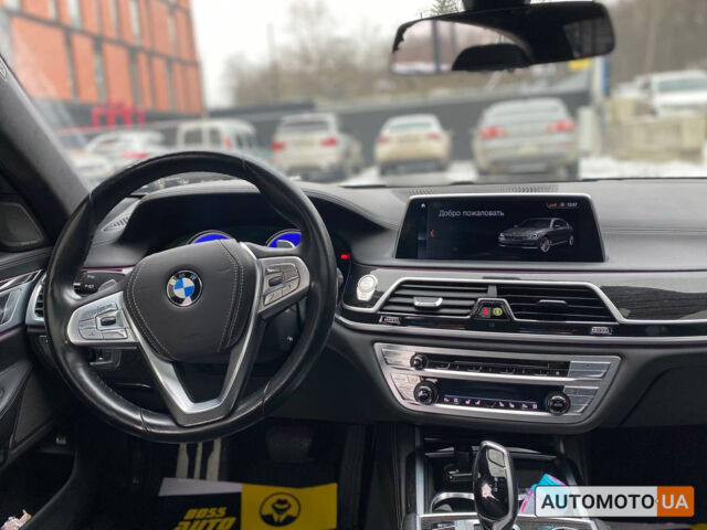 Серый БМВ 750, объемом двигателя 4.4 л и пробегом 107 тыс. км за 32000 $, фото 9 на Automoto.ua