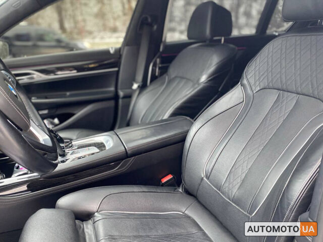 Серый БМВ 750, объемом двигателя 4.4 л и пробегом 107 тыс. км за 32000 $, фото 7 на Automoto.ua