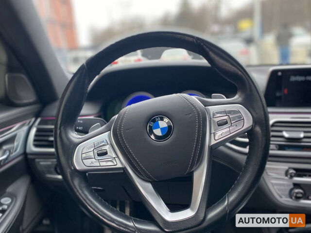 Серый БМВ 750, объемом двигателя 4.4 л и пробегом 107 тыс. км за 32000 $, фото 11 на Automoto.ua