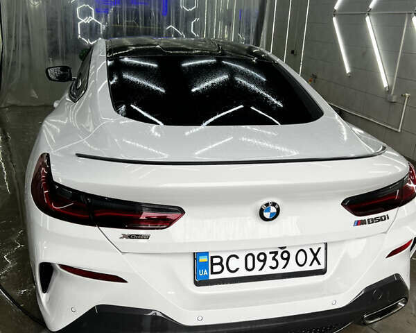 Белый БМВ 8 Серия, объемом двигателя 4.39 л и пробегом 21 тыс. км за 69000 $, фото 4 на Automoto.ua