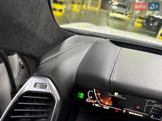 Белый БМВ 8 Серия, объемом двигателя 3 л и пробегом 58 тыс. км за 69500 $, фото 42 на Automoto.ua