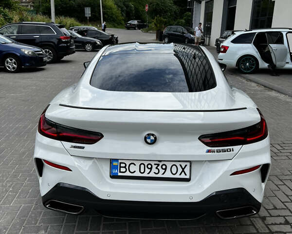 Белый БМВ 8 Серия, объемом двигателя 4.39 л и пробегом 21 тыс. км за 69000 $, фото 9 на Automoto.ua