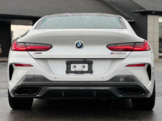 Белый БМВ 8 Серия, объемом двигателя 4.4 л и пробегом 13 тыс. км за 90000 $, фото 6 на Automoto.ua