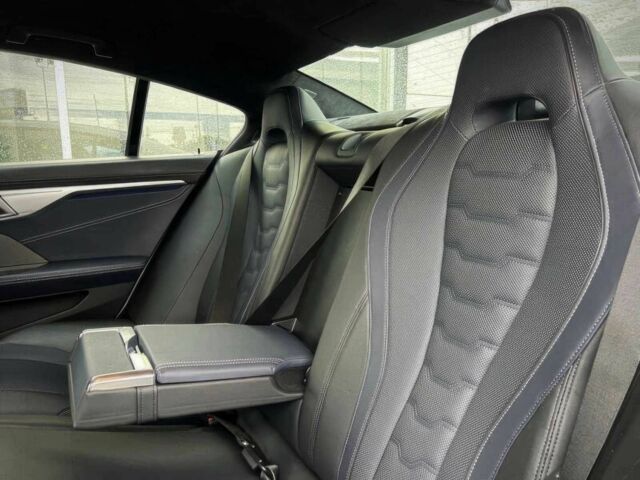 Белый БМВ 8 Серия, объемом двигателя 4.4 л и пробегом 13 тыс. км за 90000 $, фото 10 на Automoto.ua