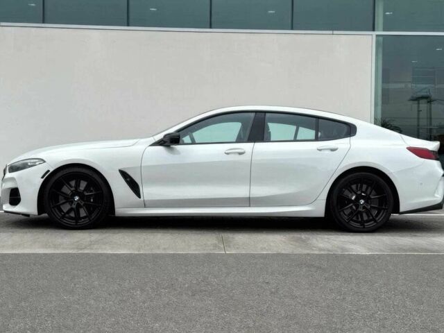 Белый БМВ 8 Серия, объемом двигателя 4.4 л и пробегом 17 тыс. км за 17000 $, фото 2 на Automoto.ua