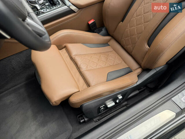 Черный БМВ 8 Серия, объемом двигателя 4.39 л и пробегом 26 тыс. км за 75900 $, фото 58 на Automoto.ua