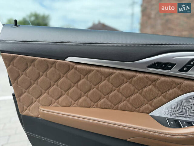 Черный БМВ 8 Серия, объемом двигателя 4.39 л и пробегом 26 тыс. км за 75900 $, фото 53 на Automoto.ua