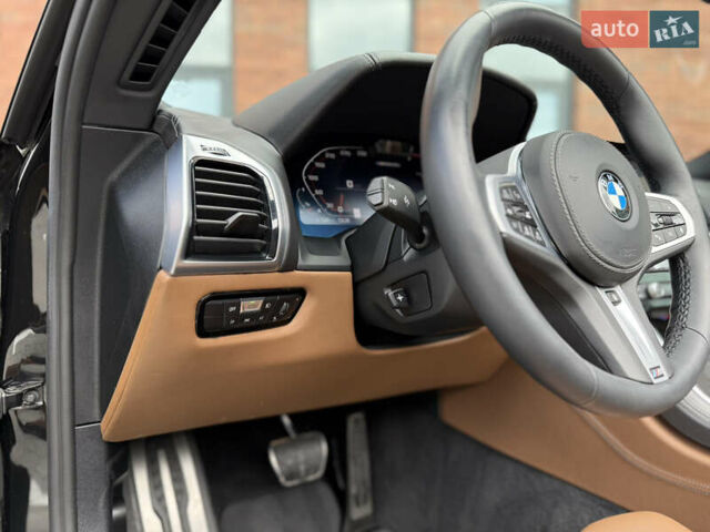 Черный БМВ 8 Серия, объемом двигателя 4.39 л и пробегом 26 тыс. км за 75900 $, фото 61 на Automoto.ua