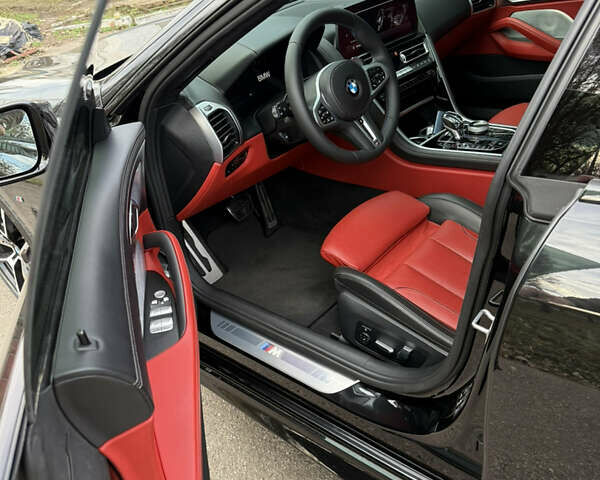 Черный БМВ 8 Серия, объемом двигателя 2.99 л и пробегом 37 тыс. км за 77900 $, фото 6 на Automoto.ua