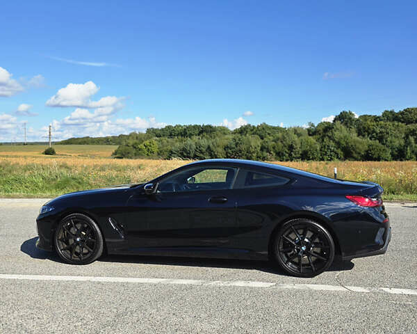 Черный БМВ 8 Серия, объемом двигателя 4.39 л и пробегом 8 тыс. км за 80000 $, фото 6 на Automoto.ua