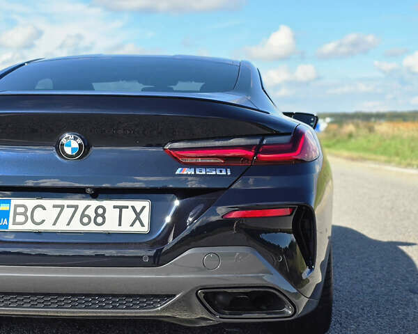 Черный БМВ 8 Серия, объемом двигателя 4.39 л и пробегом 8 тыс. км за 80000 $, фото 9 на Automoto.ua