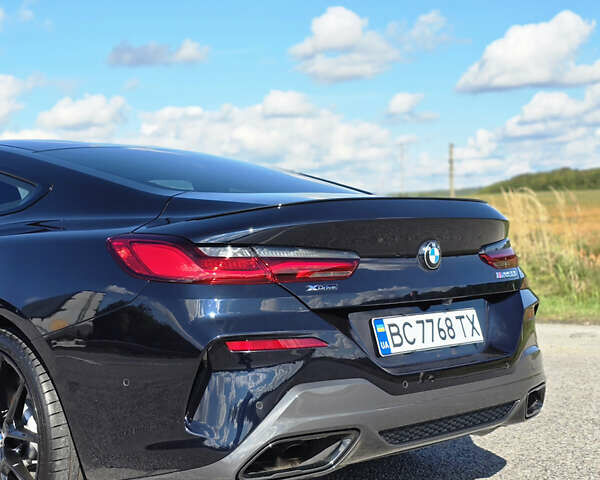 Черный БМВ 8 Серия, объемом двигателя 4.39 л и пробегом 8 тыс. км за 80000 $, фото 8 на Automoto.ua