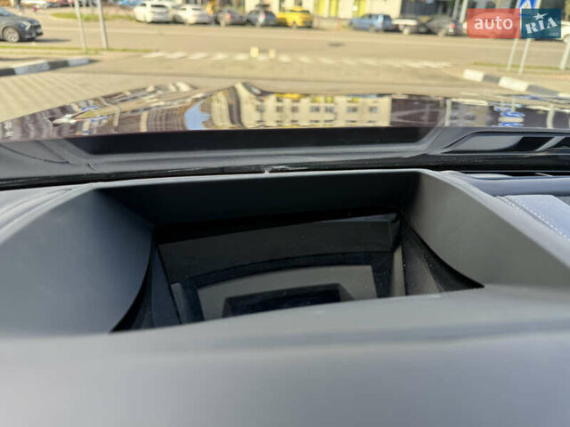 Красный БМВ 8 Серия, объемом двигателя 3 л и пробегом 23 тыс. км за 69700 $, фото 58 на Automoto.ua