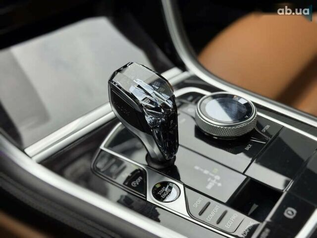 БМВ 8 Серия, объемом двигателя 3 л и пробегом 104 тыс. км за 48000 $, фото 19 на Automoto.ua