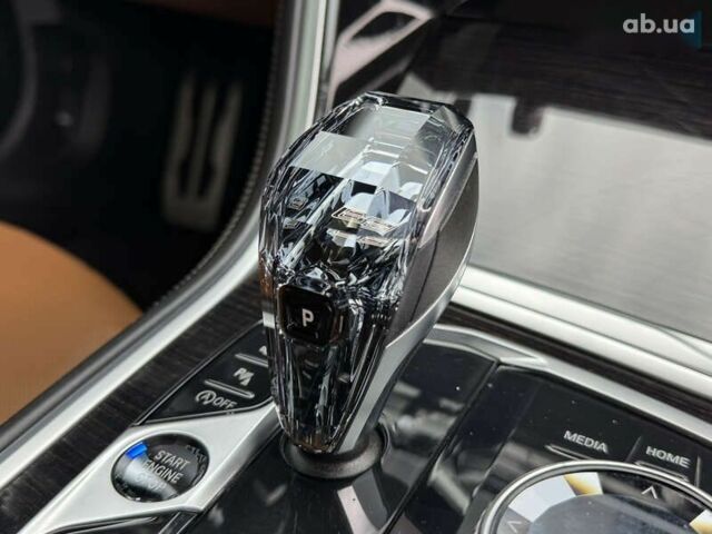 БМВ 8 Серия, объемом двигателя 3 л и пробегом 104 тыс. км за 48000 $, фото 28 на Automoto.ua