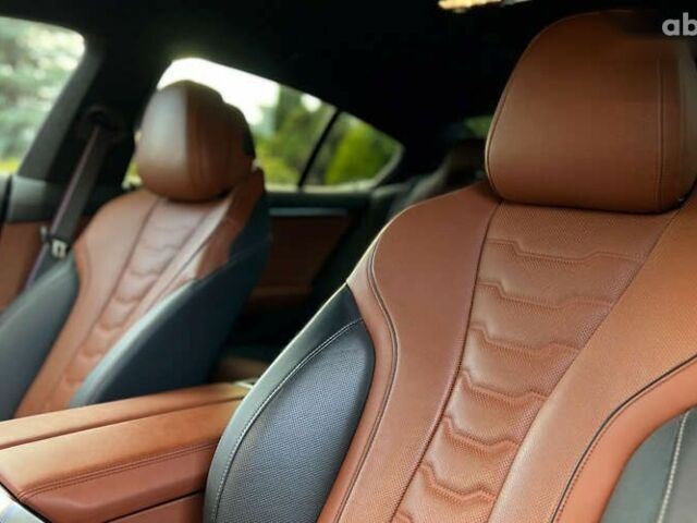 БМВ 8 Серия, объемом двигателя 3 л и пробегом 15 тыс. км за 143000 $, фото 10 на Automoto.ua