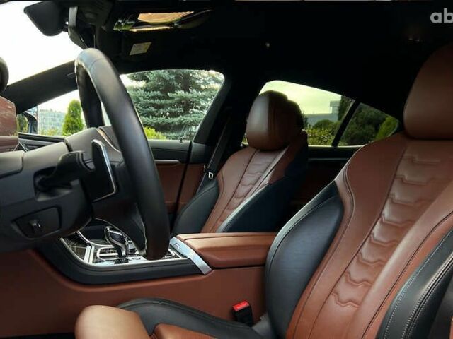 БМВ 8 Серия, объемом двигателя 3 л и пробегом 15 тыс. км за 143000 $, фото 9 на Automoto.ua