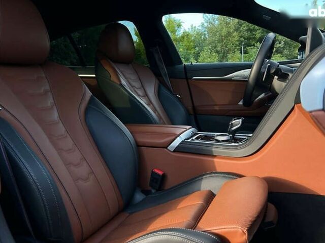 БМВ 8 Серия, объемом двигателя 3 л и пробегом 15 тыс. км за 143000 $, фото 22 на Automoto.ua