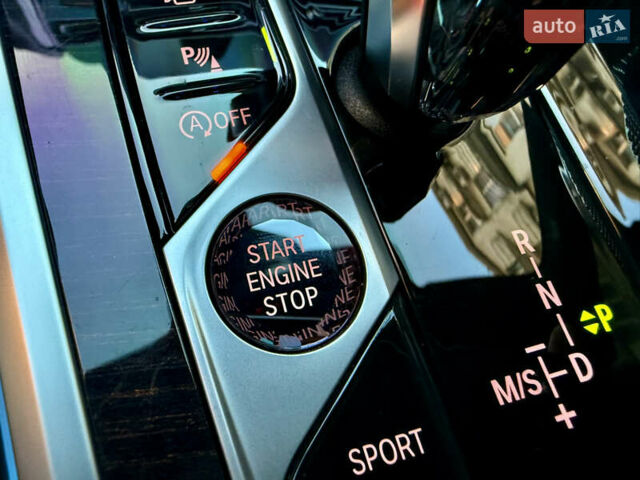 Синій БМВ 8 Серія, об'ємом двигуна 3 л та пробігом 46 тис. км за 65000 $, фото 92 на Automoto.ua