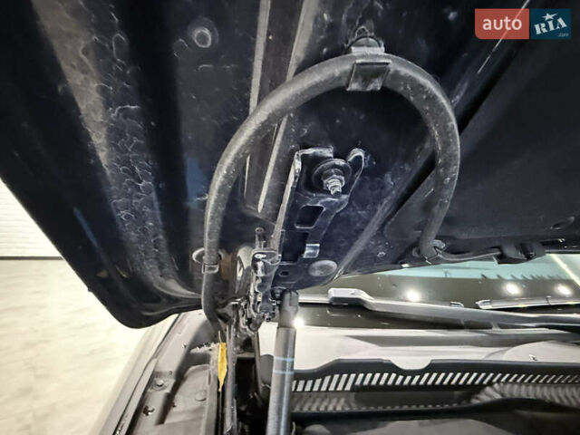 Синій БМВ 8 Серія, об'ємом двигуна 3 л та пробігом 46 тис. км за 65000 $, фото 52 на Automoto.ua