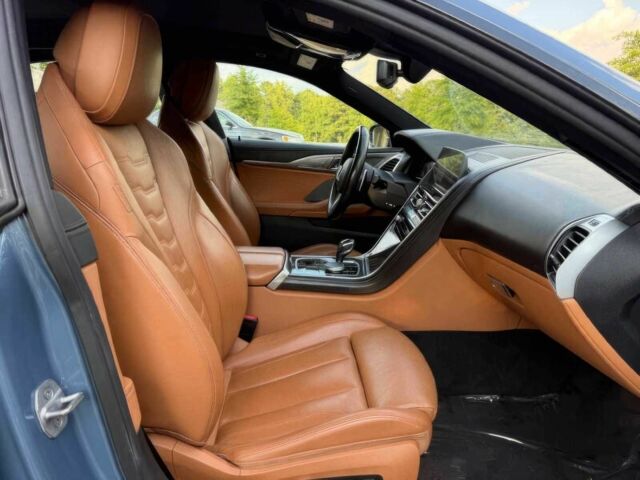 Синий БМВ 8 Серия, объемом двигателя 4.4 л и пробегом 10 тыс. км за 90000 $, фото 10 на Automoto.ua